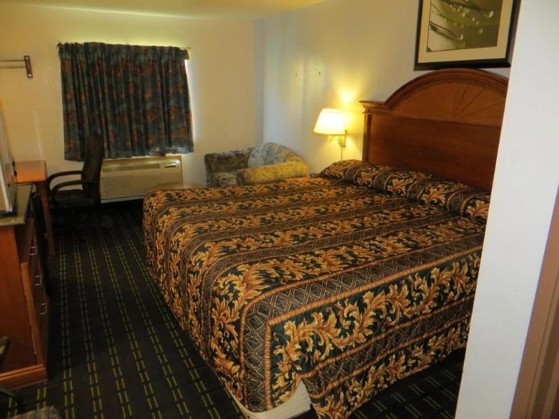 Knights Inn Memphis At Macon Cove 外观 照片